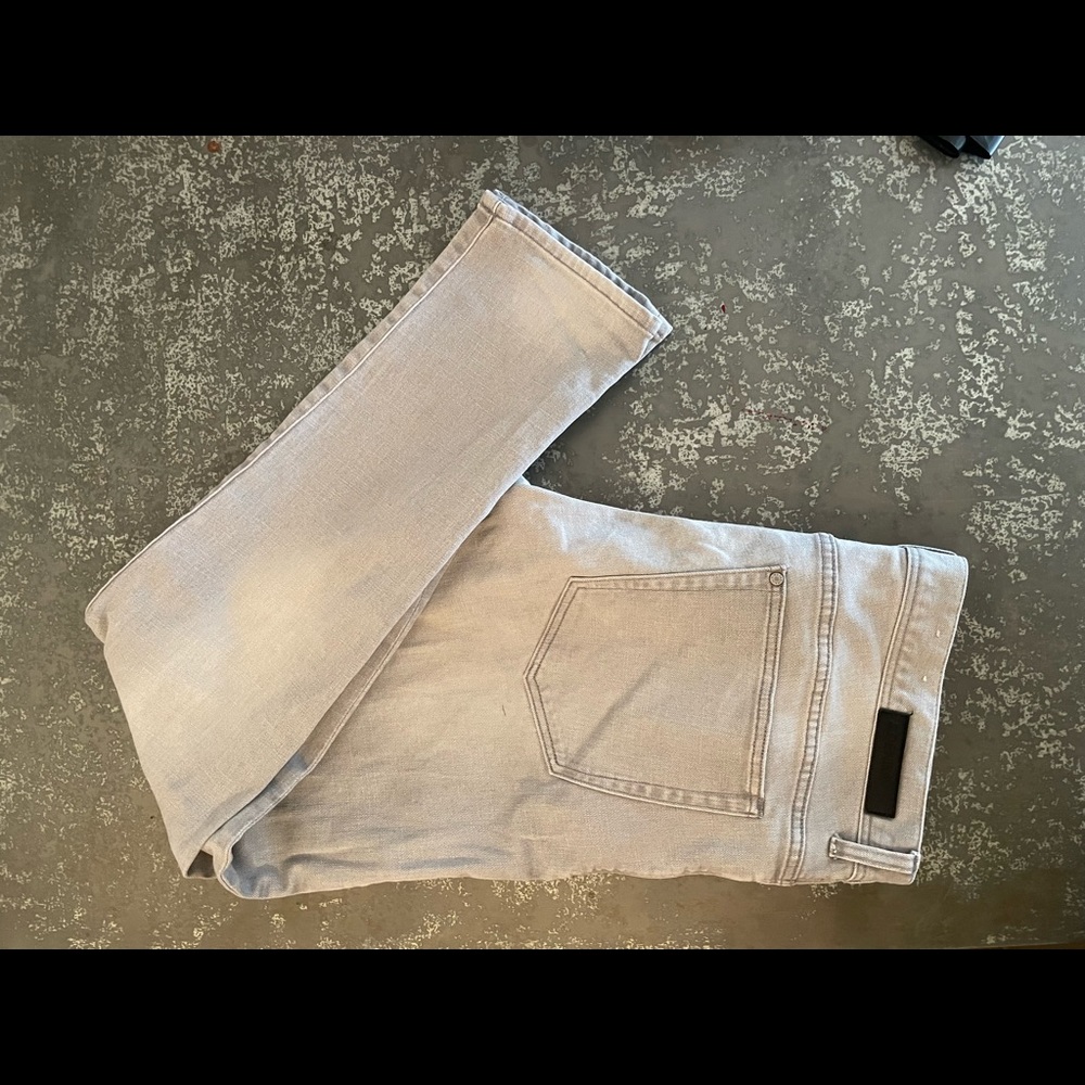 ✅SOLD H&M light gray denim sz 36